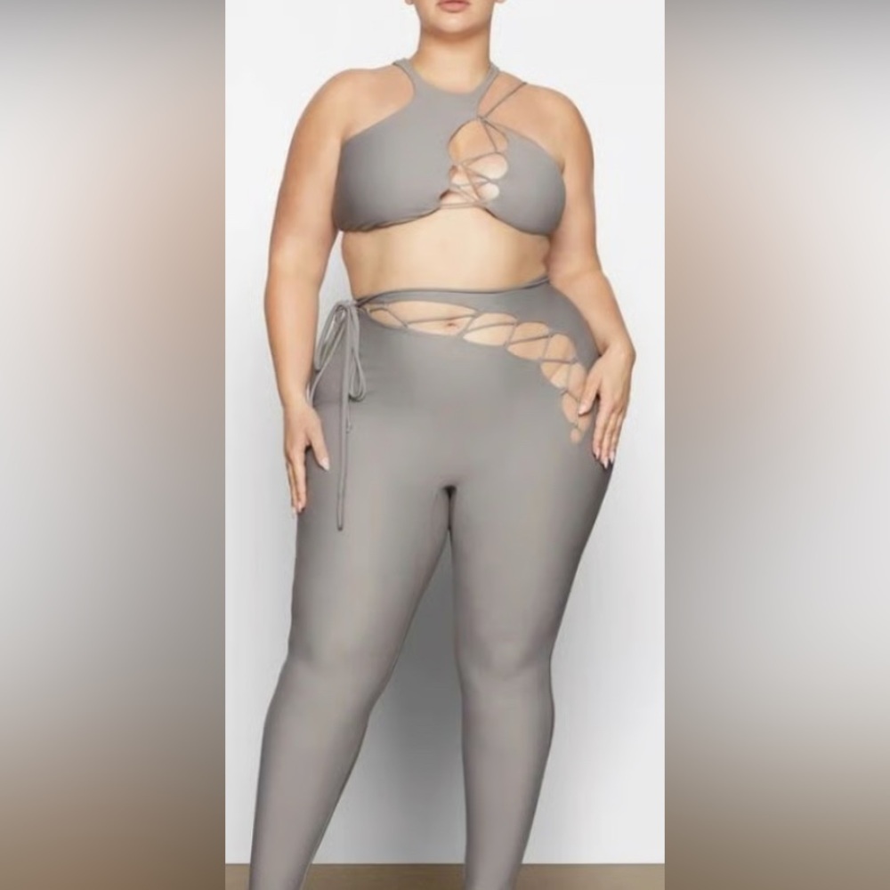 SKIMS Women's Cutout Front Lace-Up Gray Leggings Size 4X